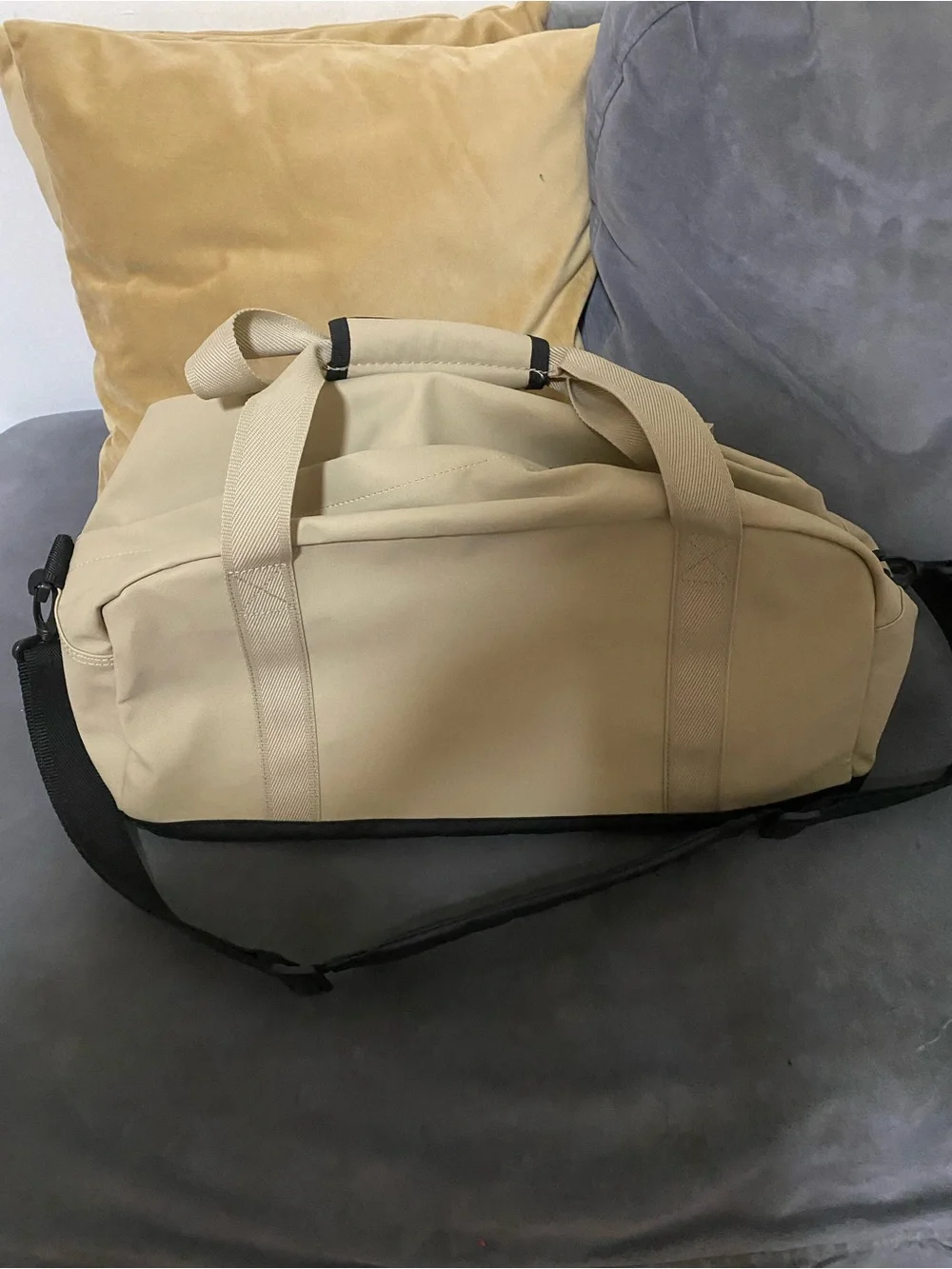 New Balance Beige and Black Men’s Duffel Bag new